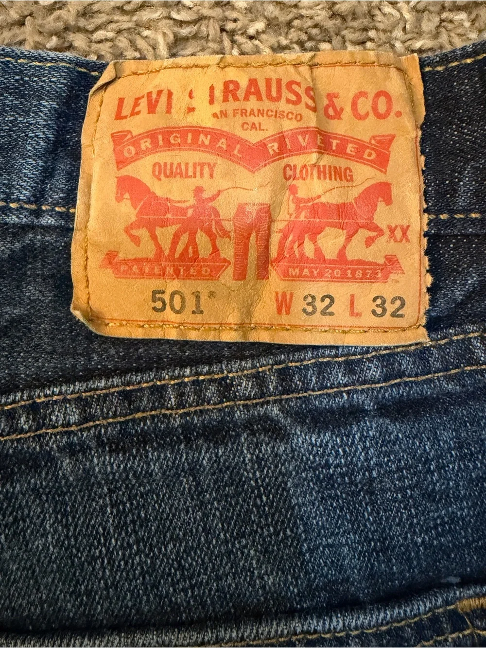 Levi’s 501 W32 Cutoff Denim Shorts – Dark Wash Button Fly Raw Hem